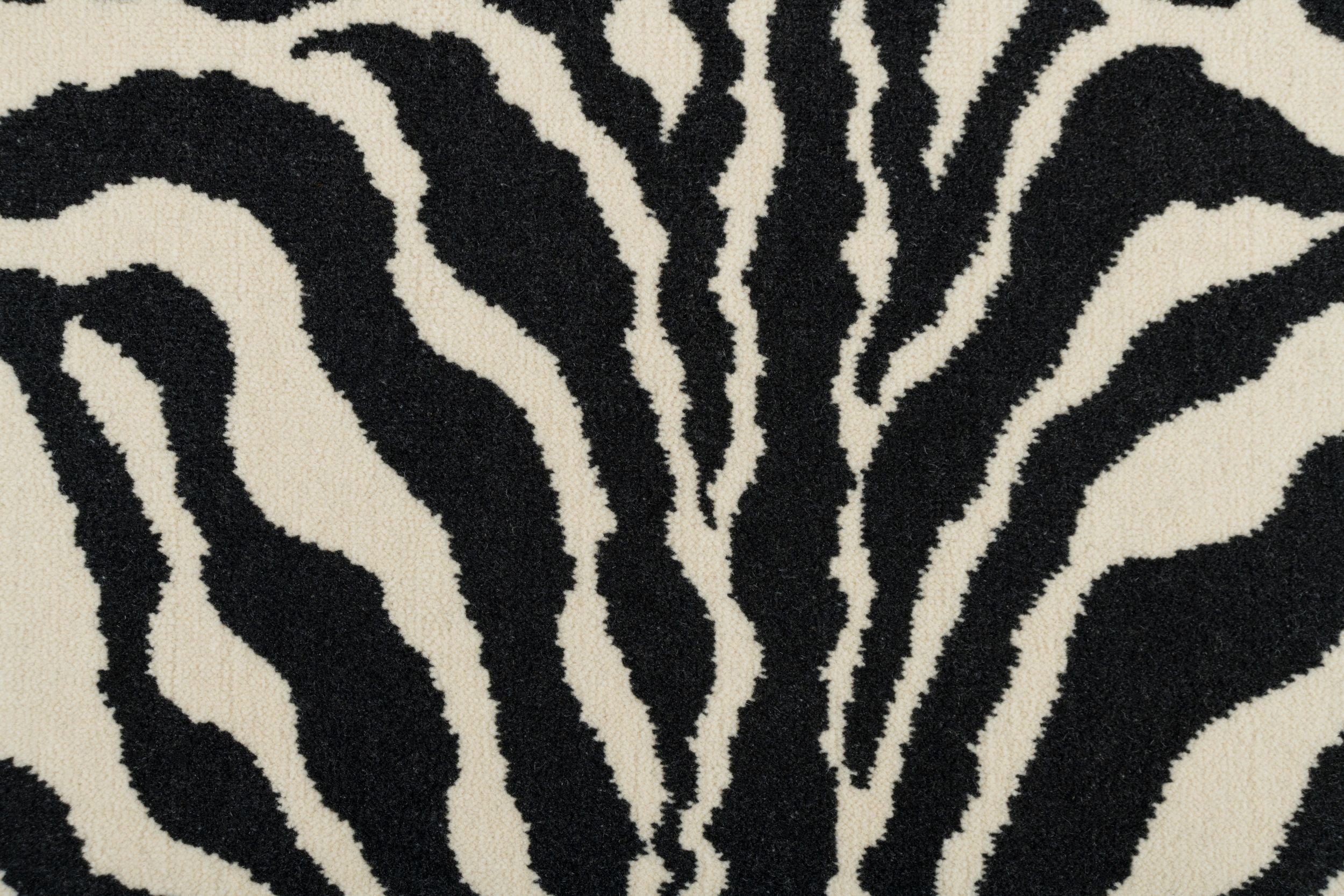 #color_203 Black/White