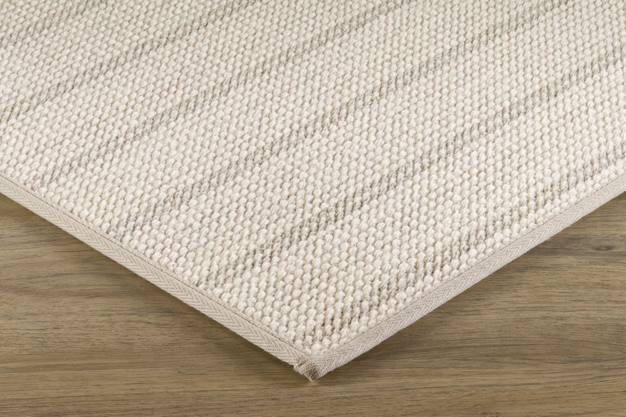 #color_23 Linen