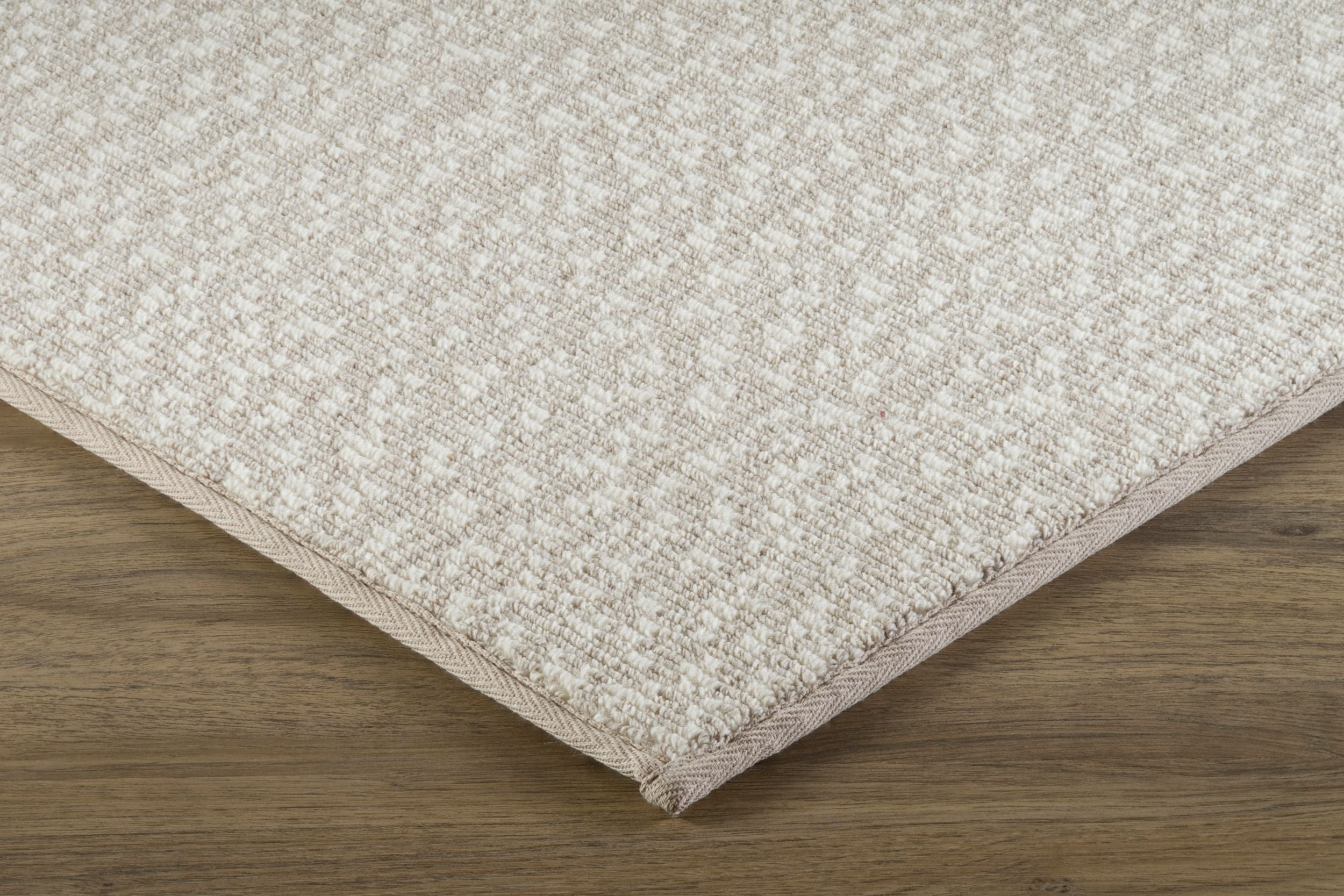 #color_290 Linen