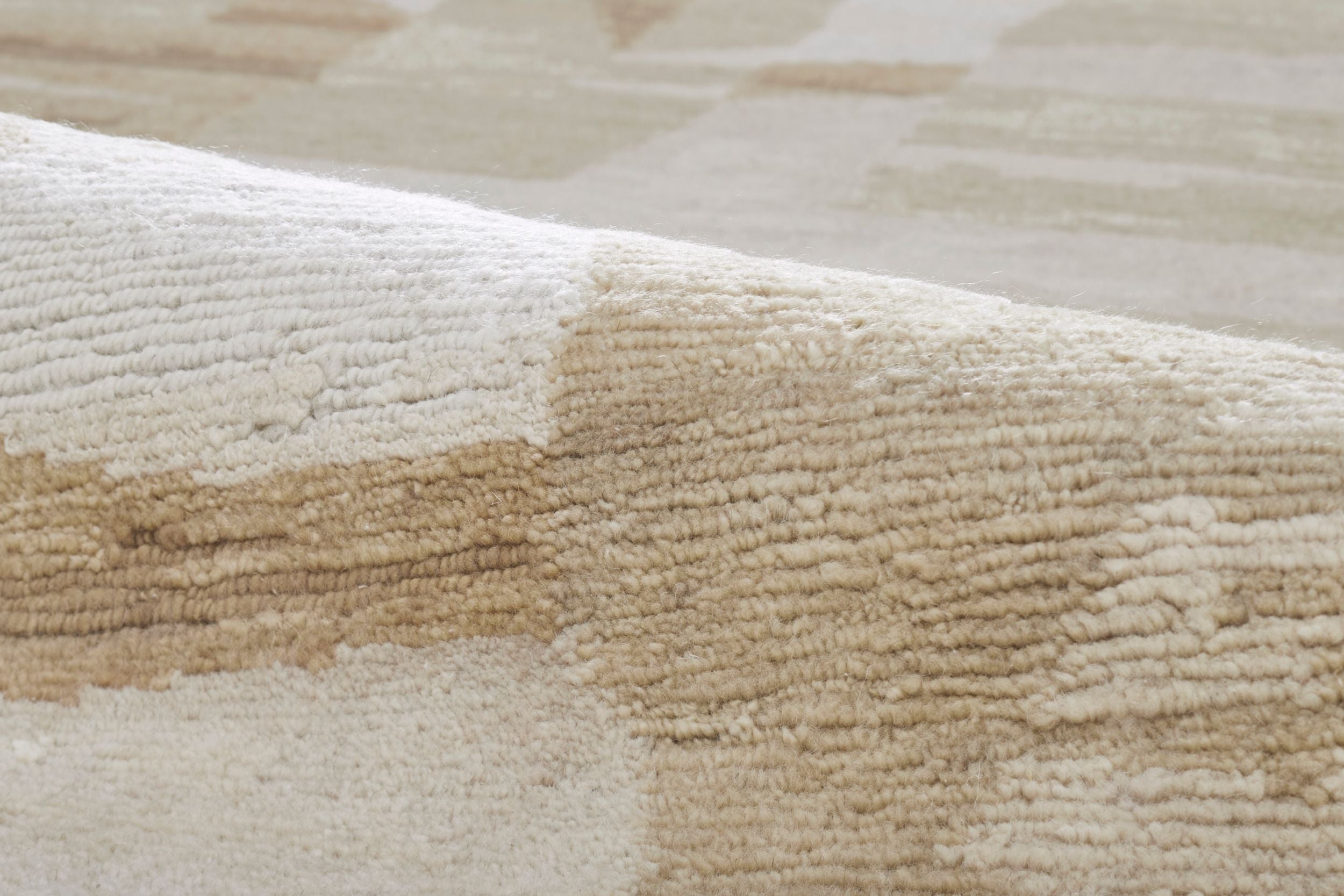 #color_Desert Sand