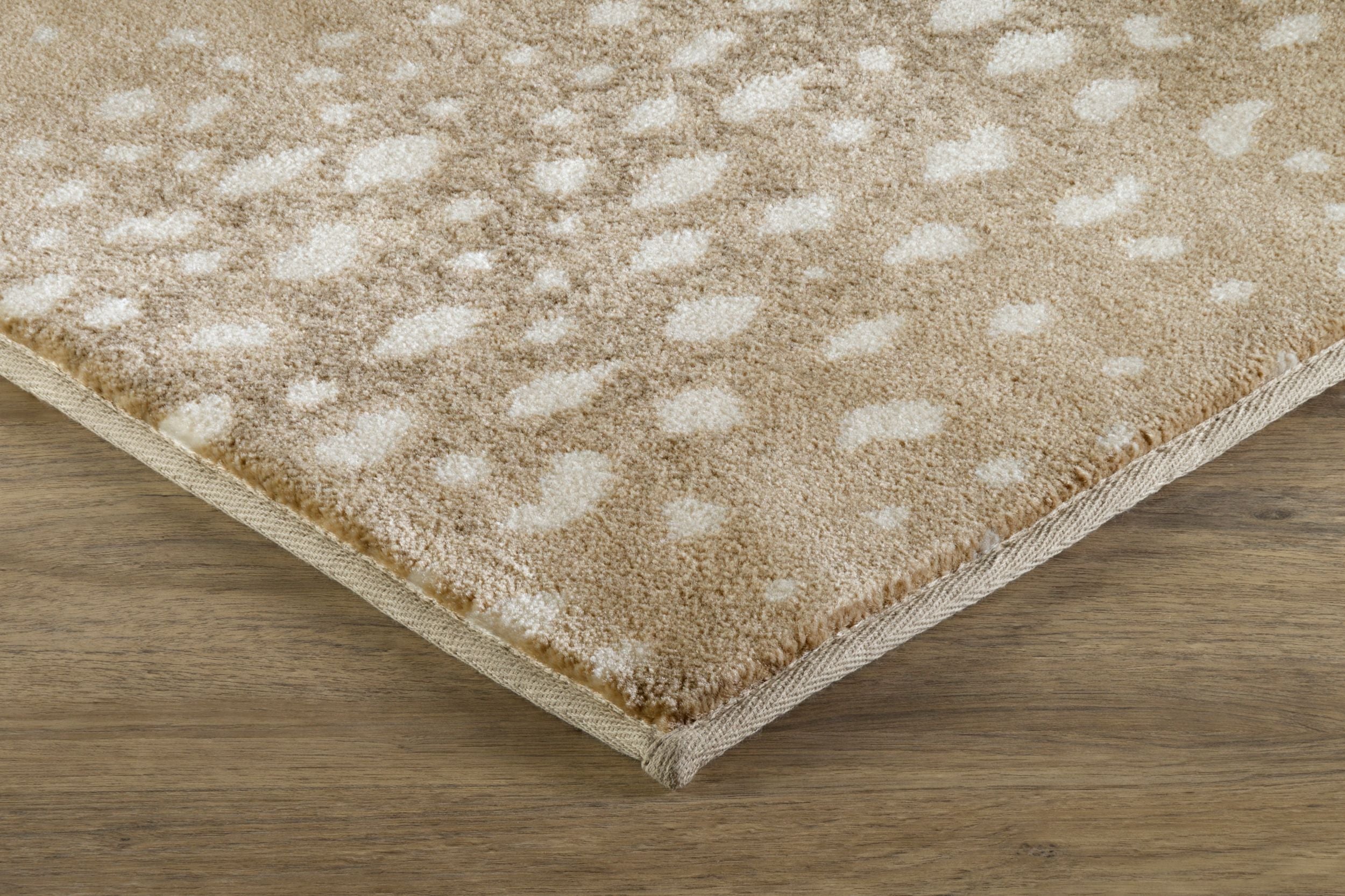 #color_083 Almond