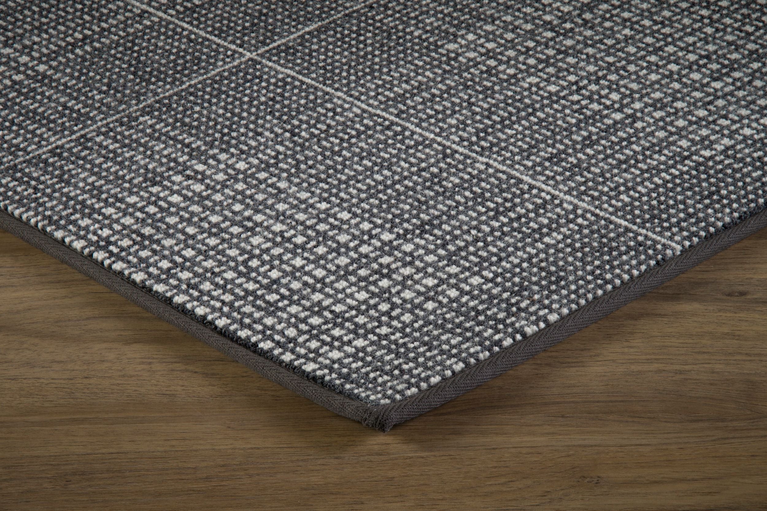 #color_62 Charcoal/Pearl