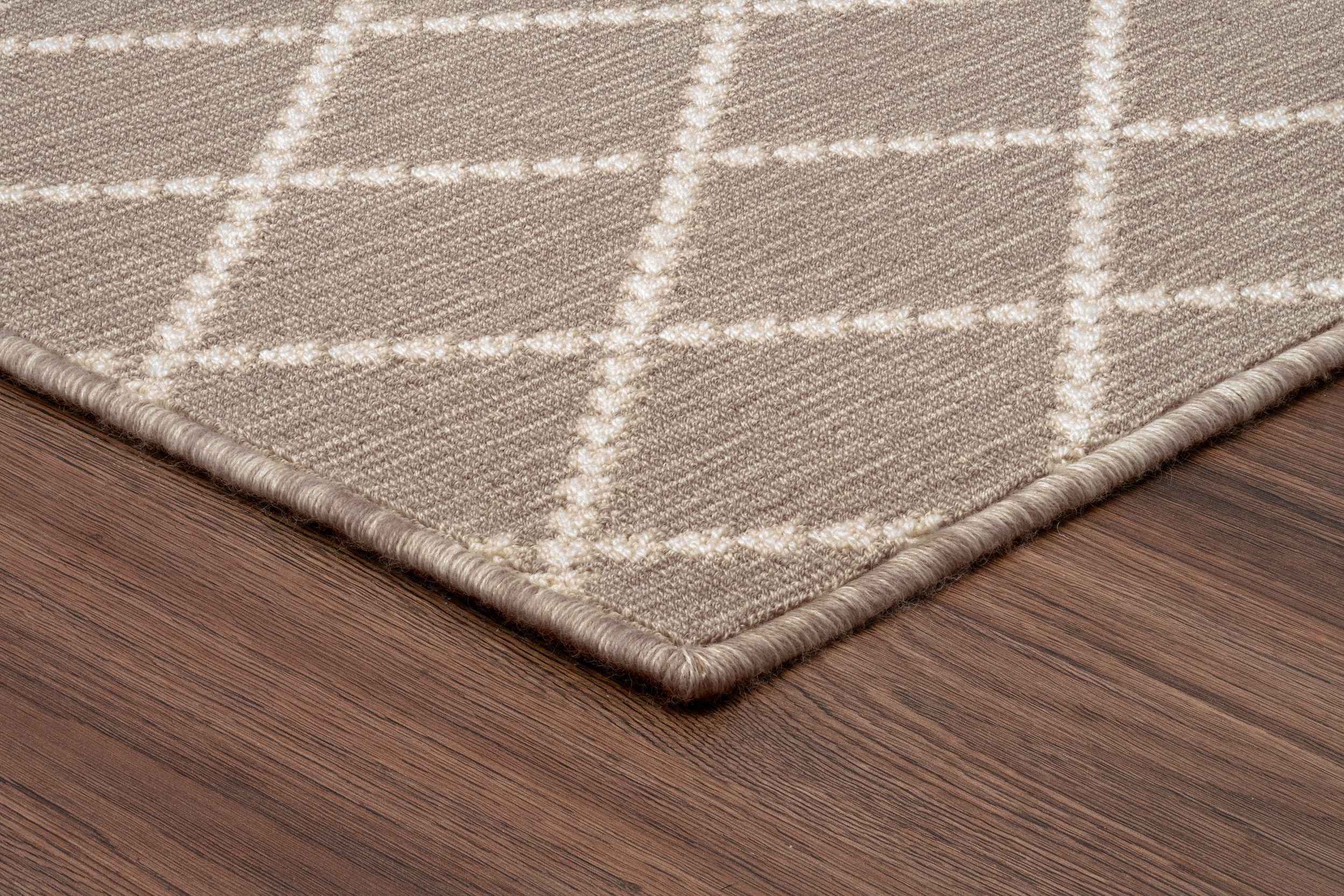 #color_7 Linen