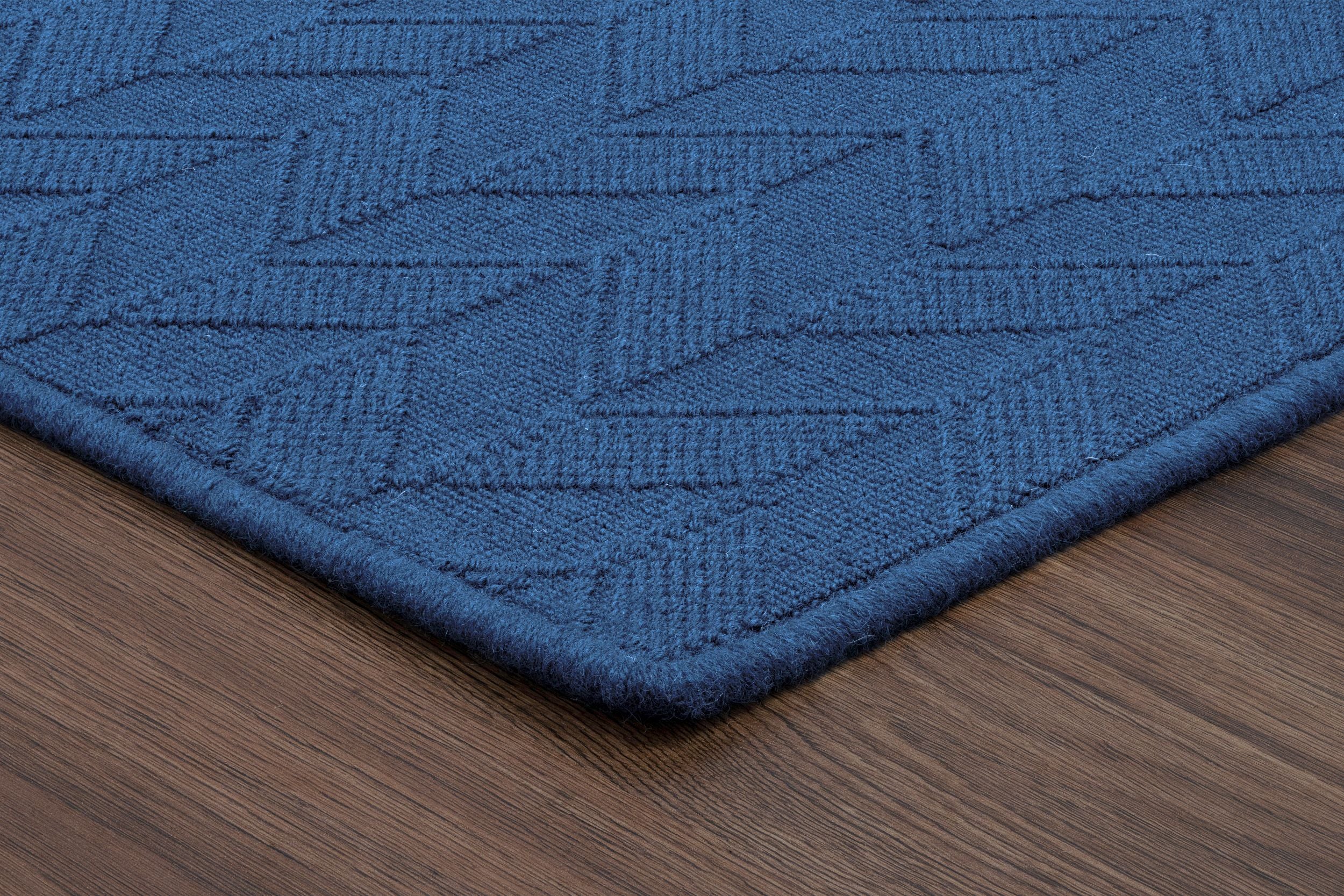 #color_3 Navy